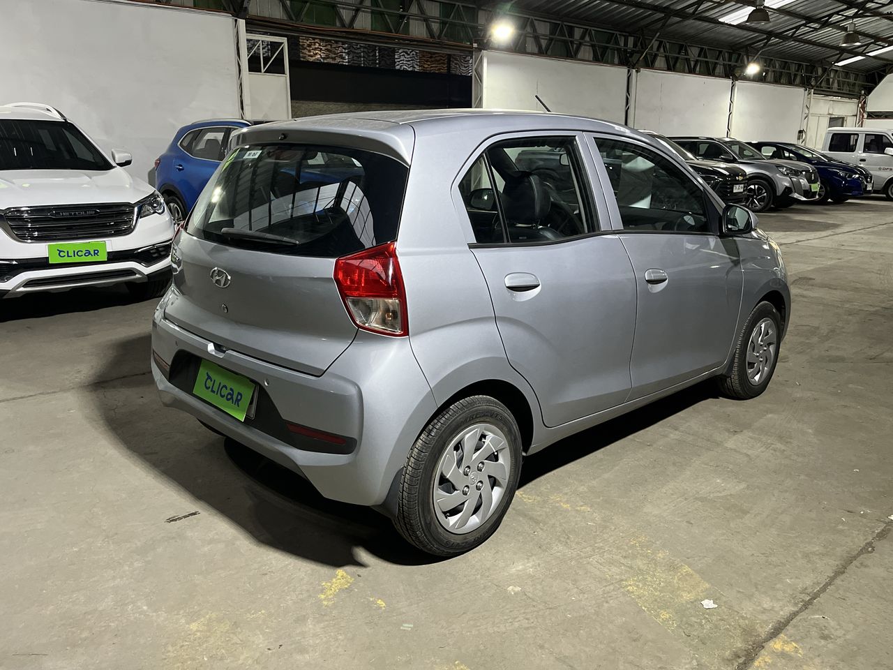 HYUNDAI - 7