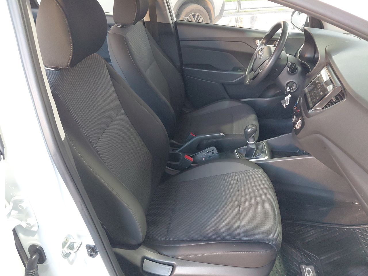 HYUNDAI - 22
