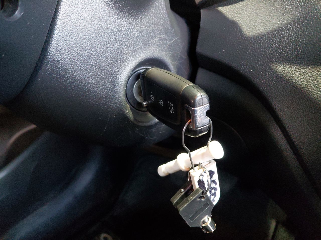 HYUNDAI - 24