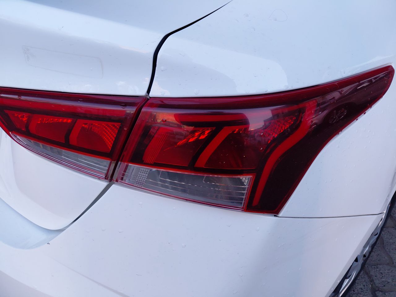 HYUNDAI - 9