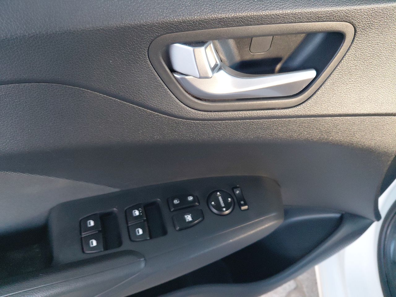 HYUNDAI - 11