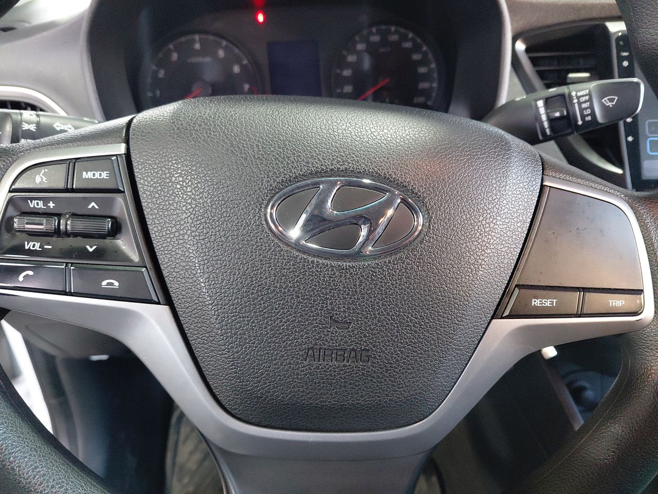 HYUNDAI - 15