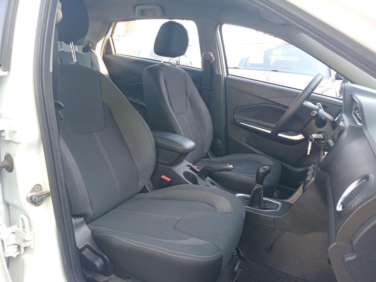 Chery Tiggo 2 — foto 25 de 27