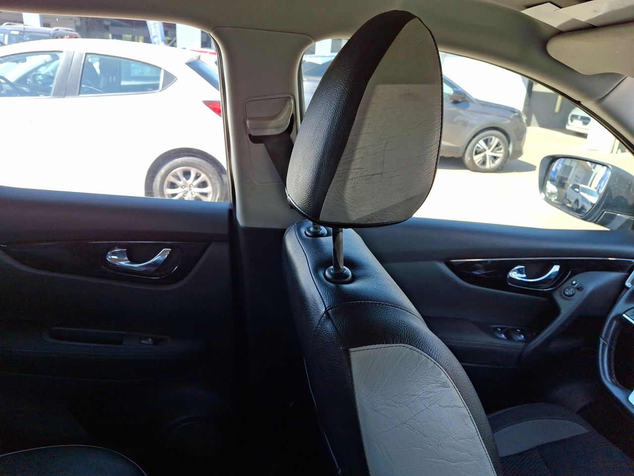 NISSAN - 15