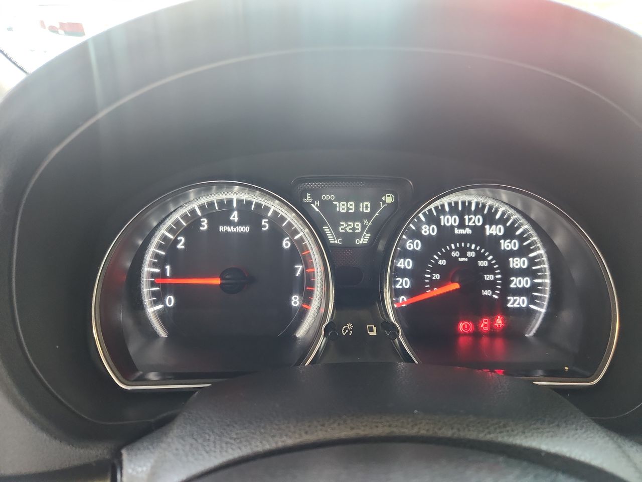 Nissan Versa — foto 17 de 24