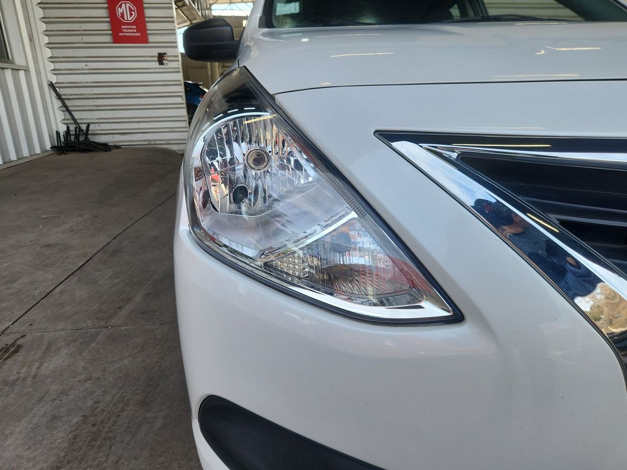 Nissan Versa — foto 9 de 24