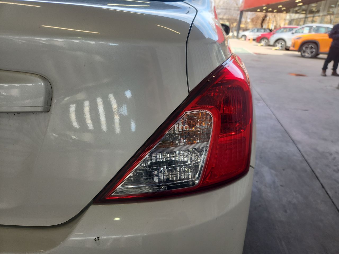 Nissan Versa — foto 10 de 24