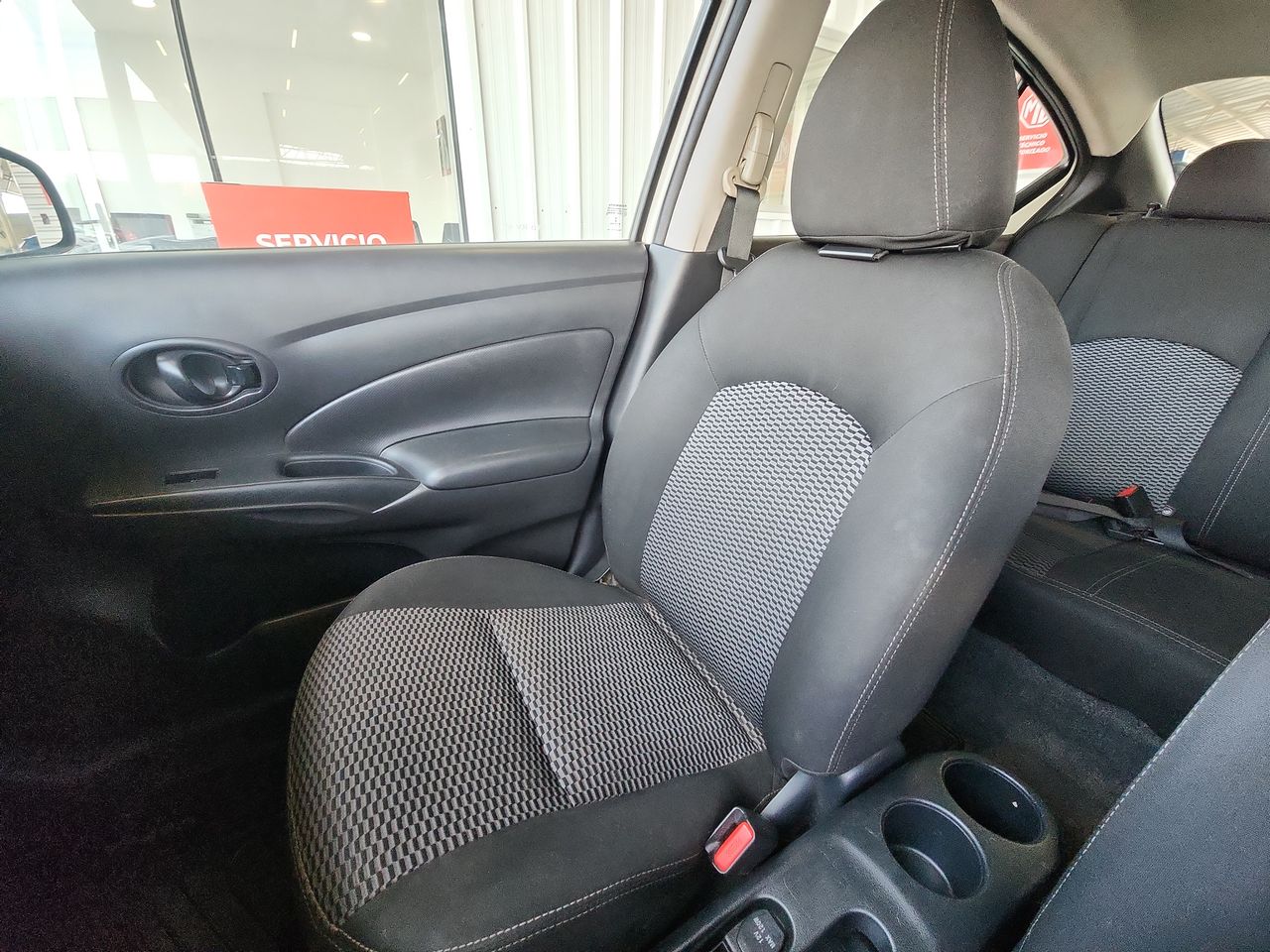 NISSAN - 2