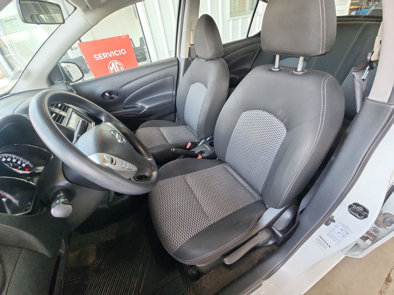 NISSAN - 6