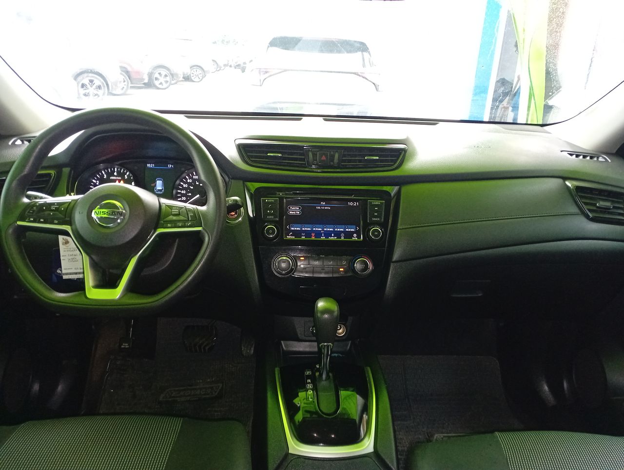 NISSAN - 15