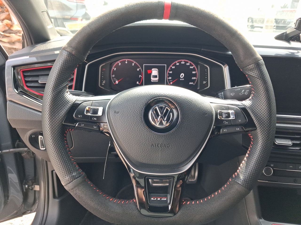 VOLKSWAGEN - 22