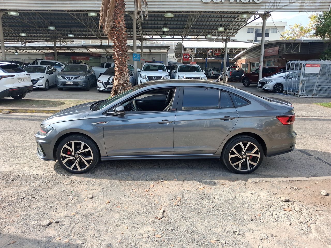 VOLKSWAGEN - 4