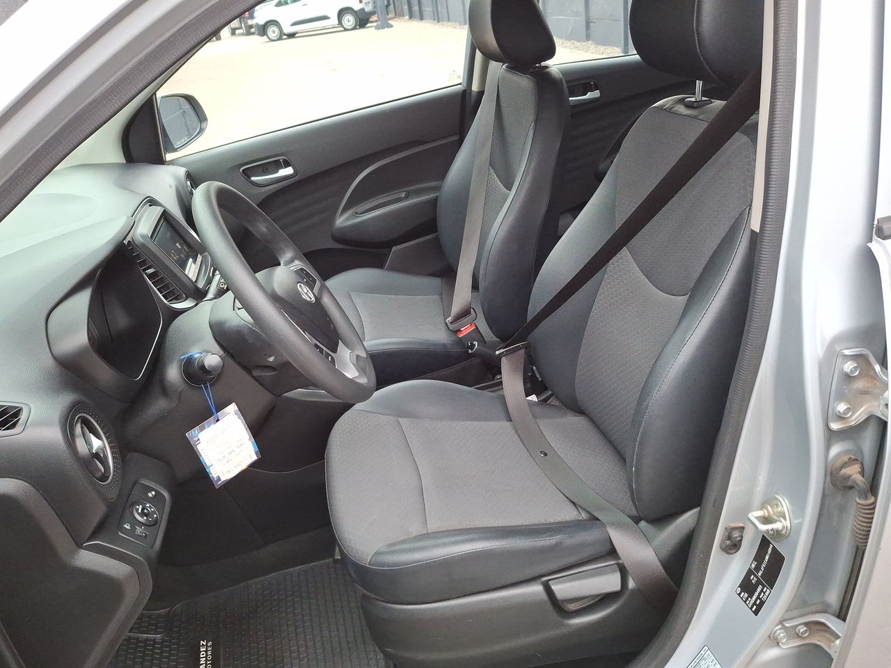 HYUNDAI - 23