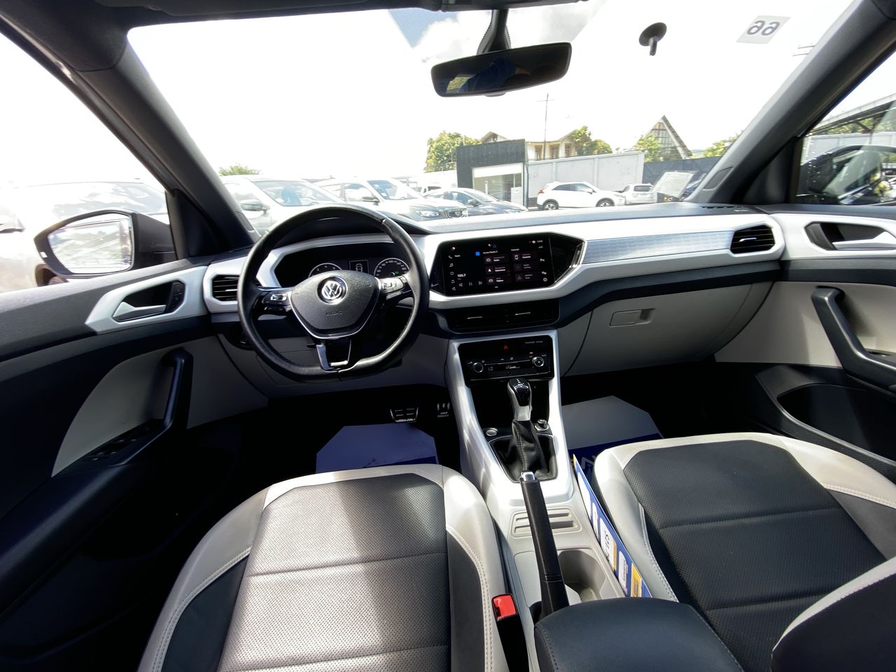 VOLKSWAGEN - 13