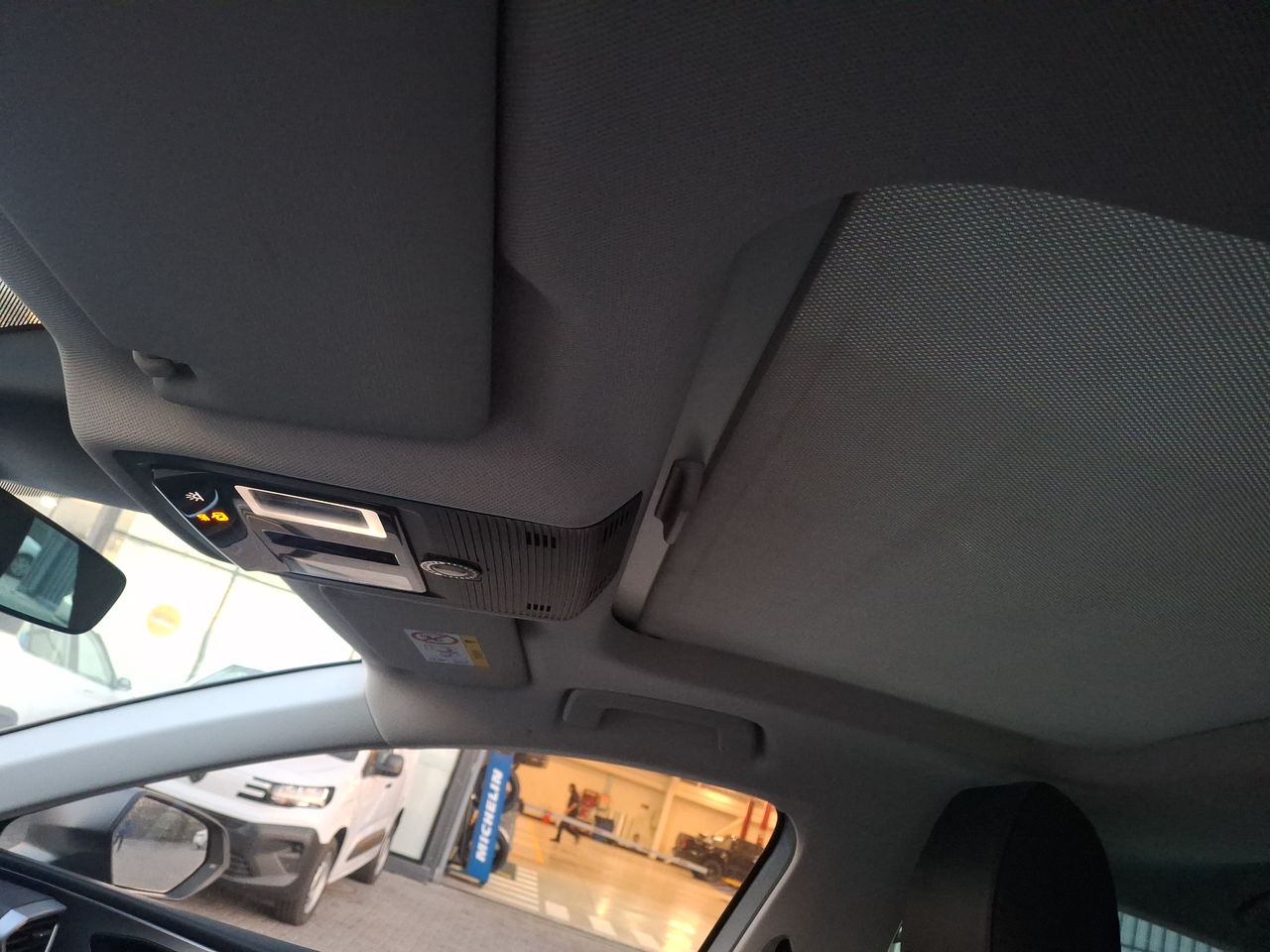 SEAT - 25
