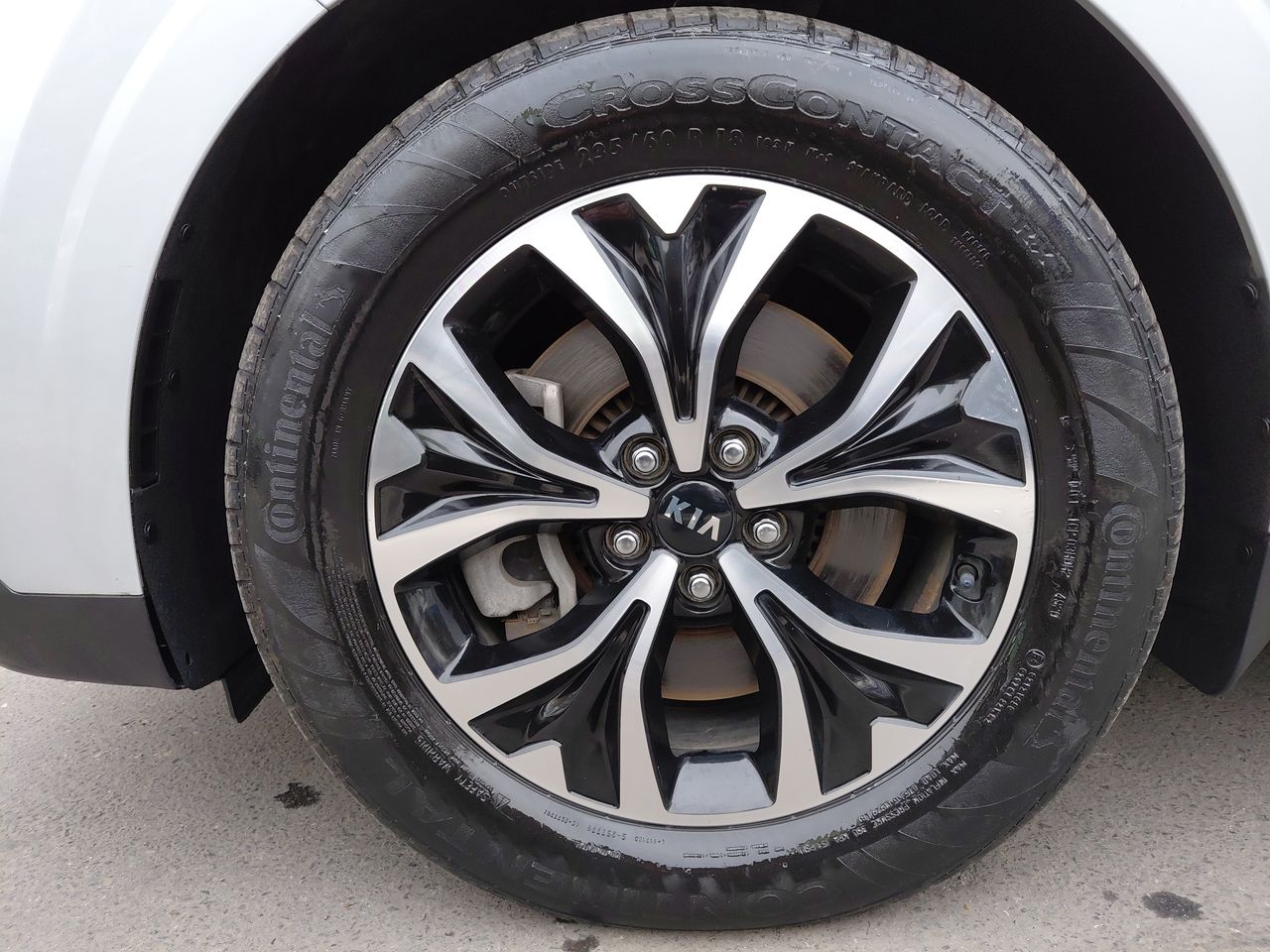KIA Carnival — foto 16 de 36