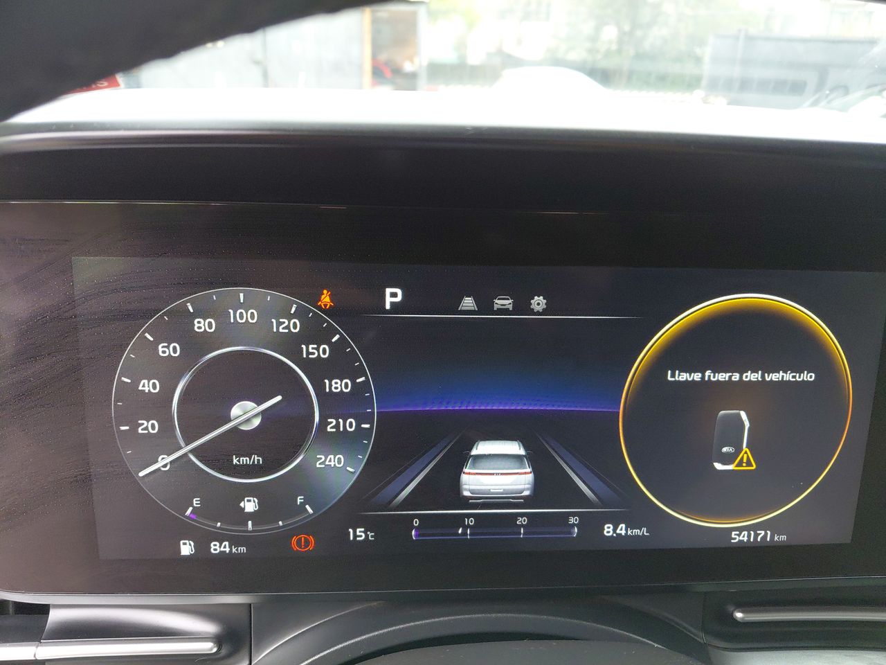 KIA Carnival — foto 27 de 36