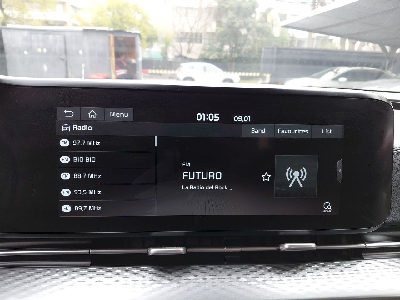 KIA Carnival — foto 28 de 36