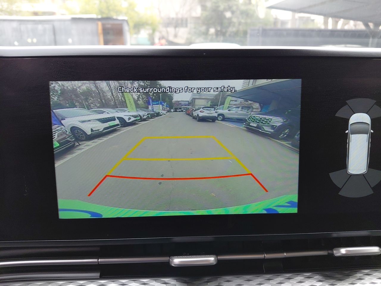 KIA Carnival — foto 29 de 36