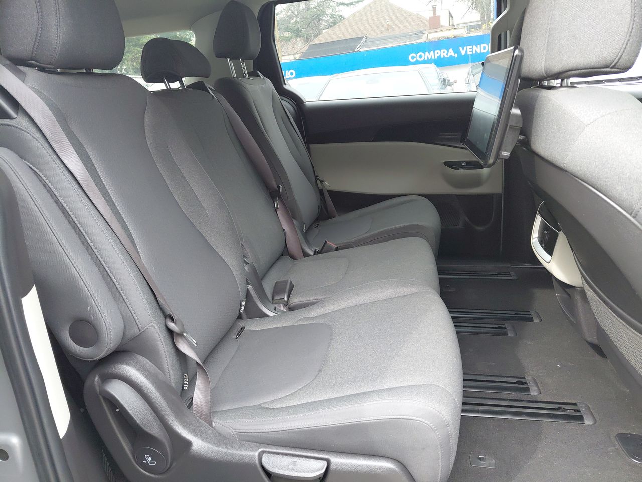 KIA Carnival — foto 34 de 36