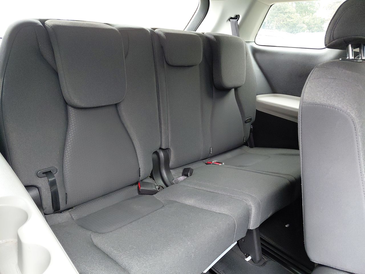 KIA Carnival — foto 35 de 36