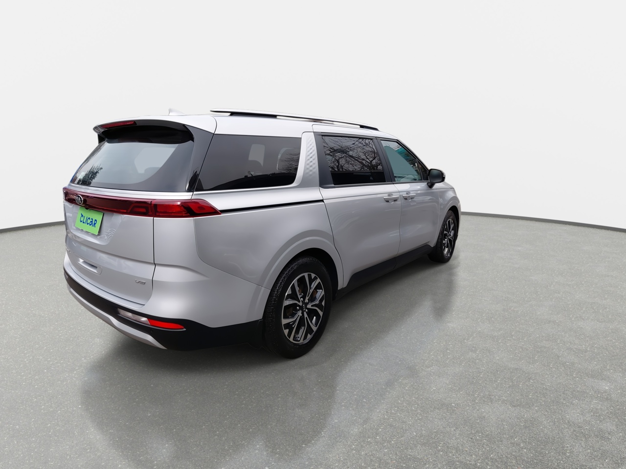 KIA Carnival — foto 8 de 36