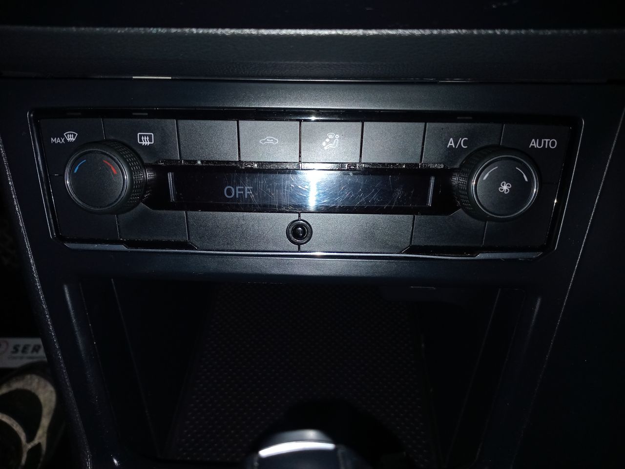 VOLKSWAGEN - 28