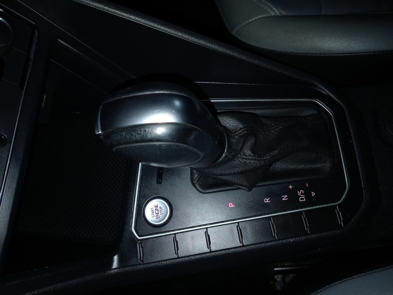 VOLKSWAGEN - 29