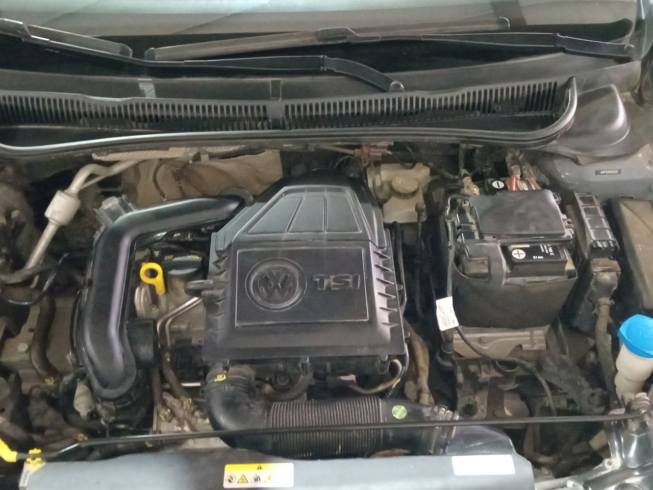 VOLKSWAGEN - 16