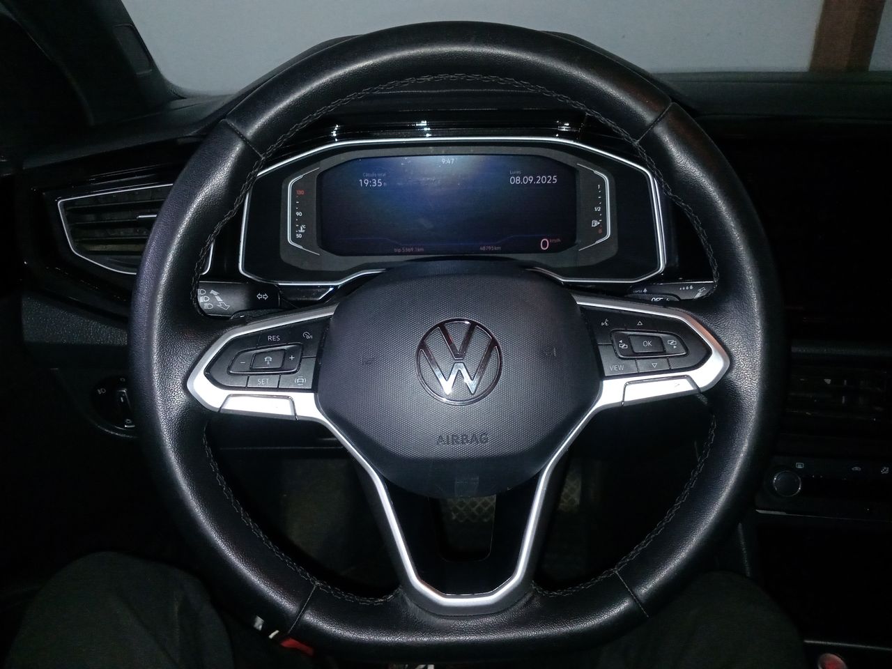 VOLKSWAGEN - 23