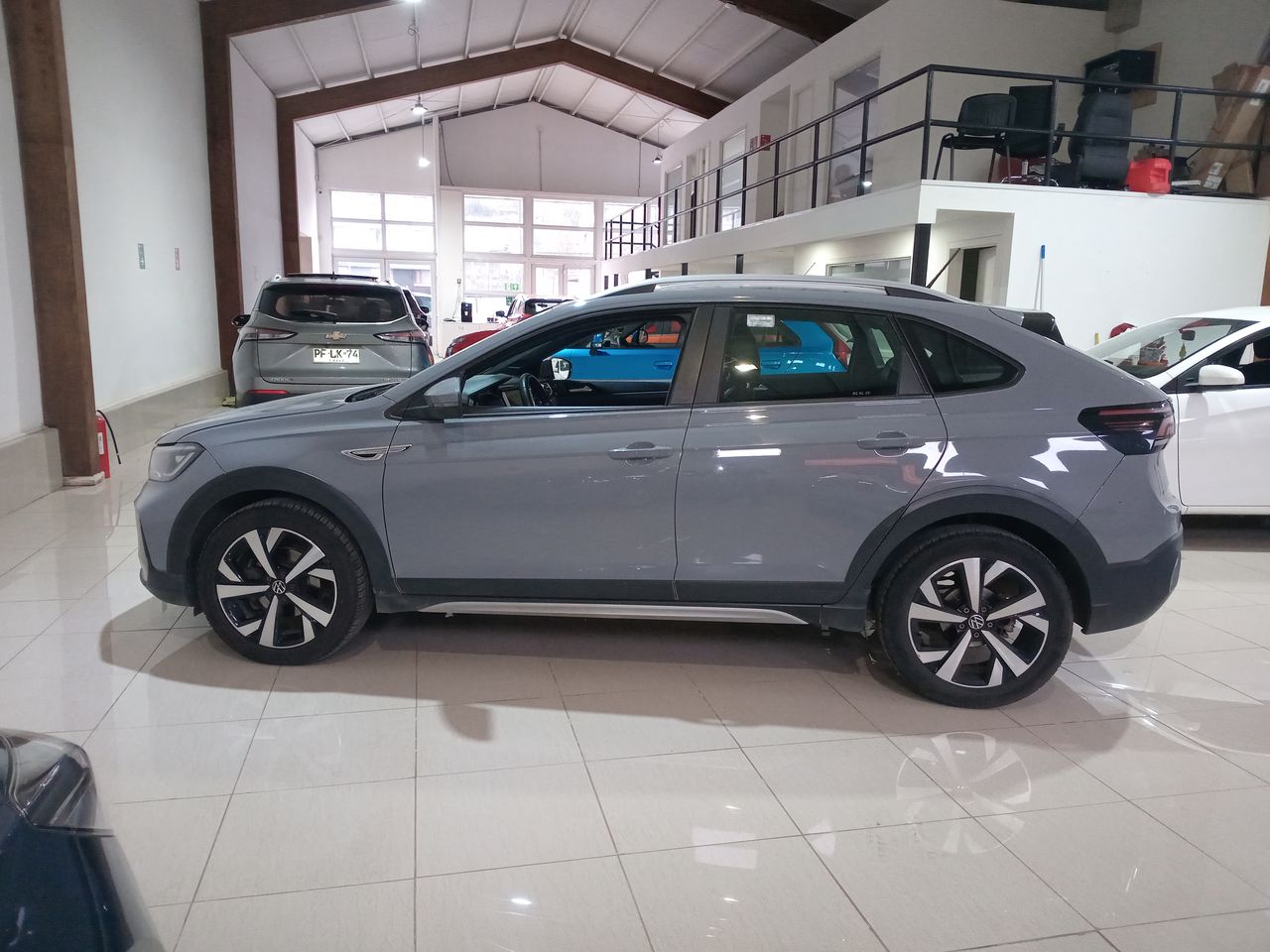 VOLKSWAGEN - 4