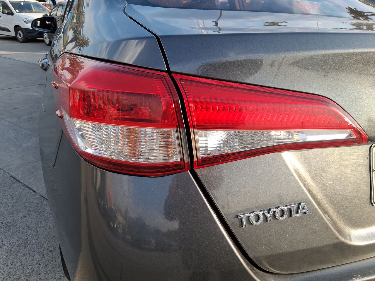 TOYOTA - 20
