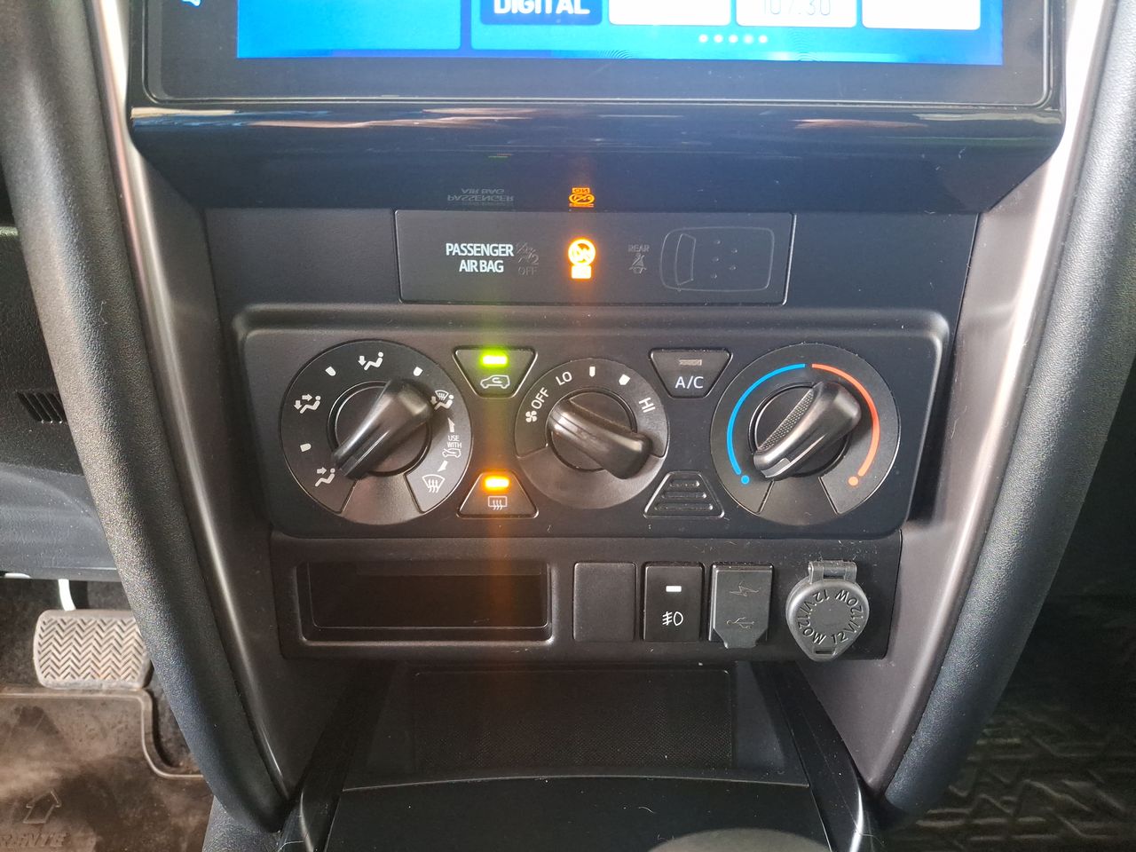 TOYOTA - 29
