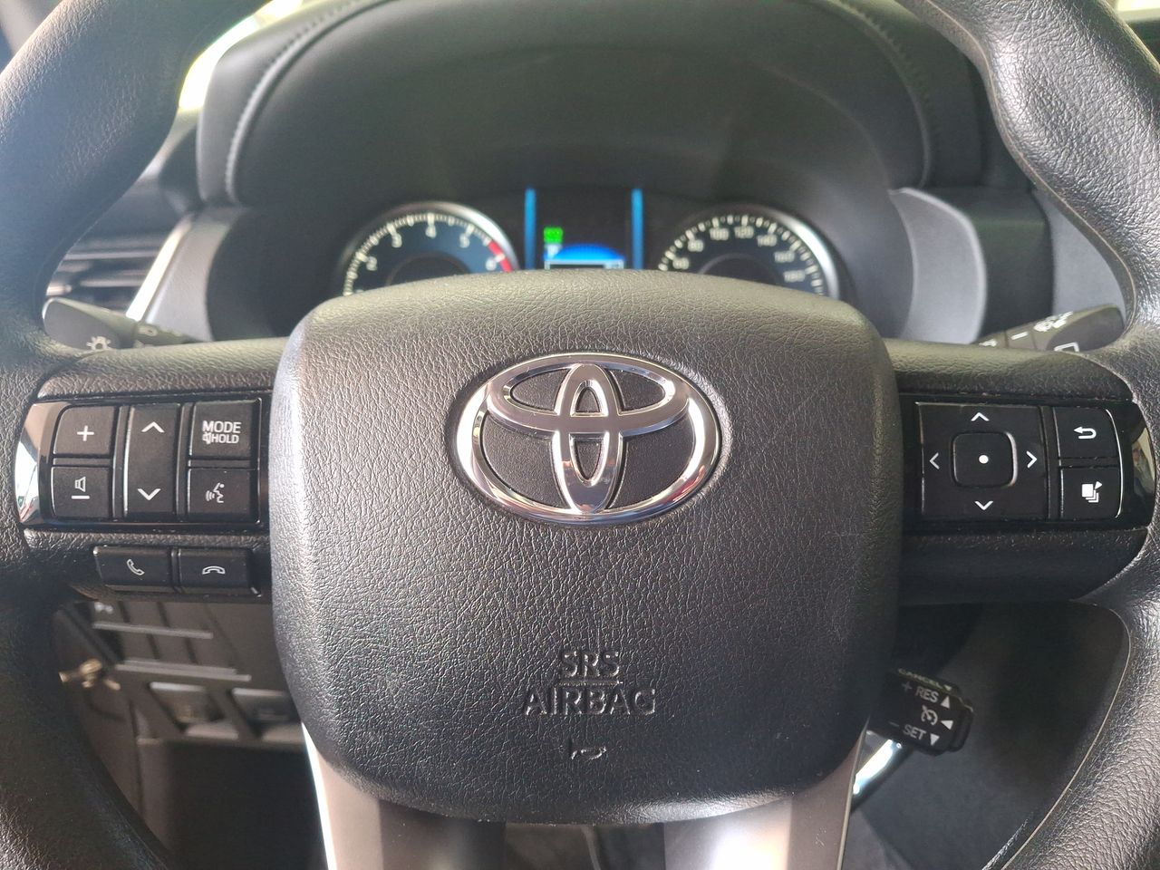 TOYOTA - 25