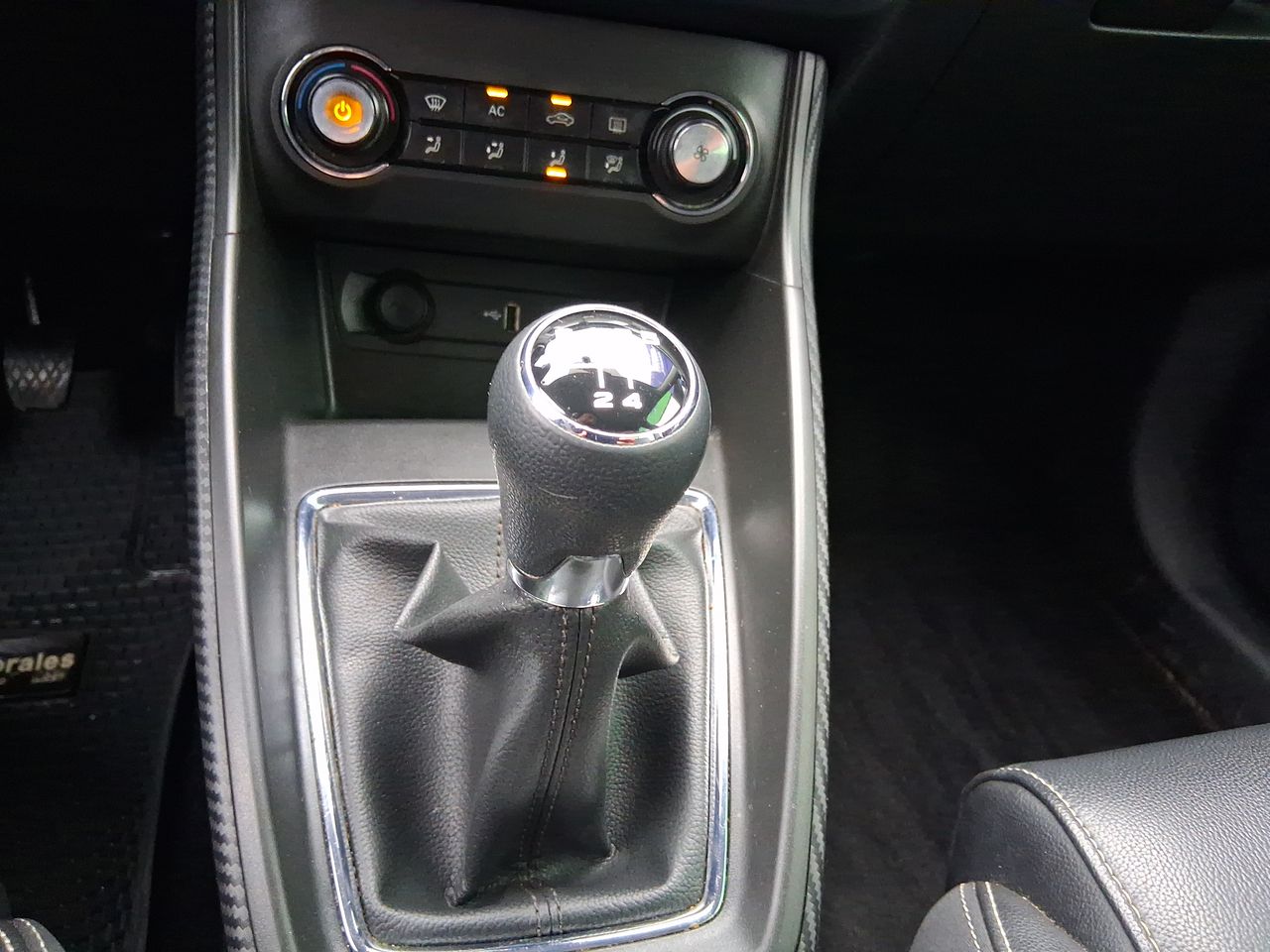MG Zs — foto 24 de 28