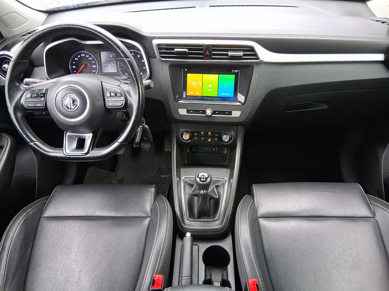 MG Zs — foto 8 de 28