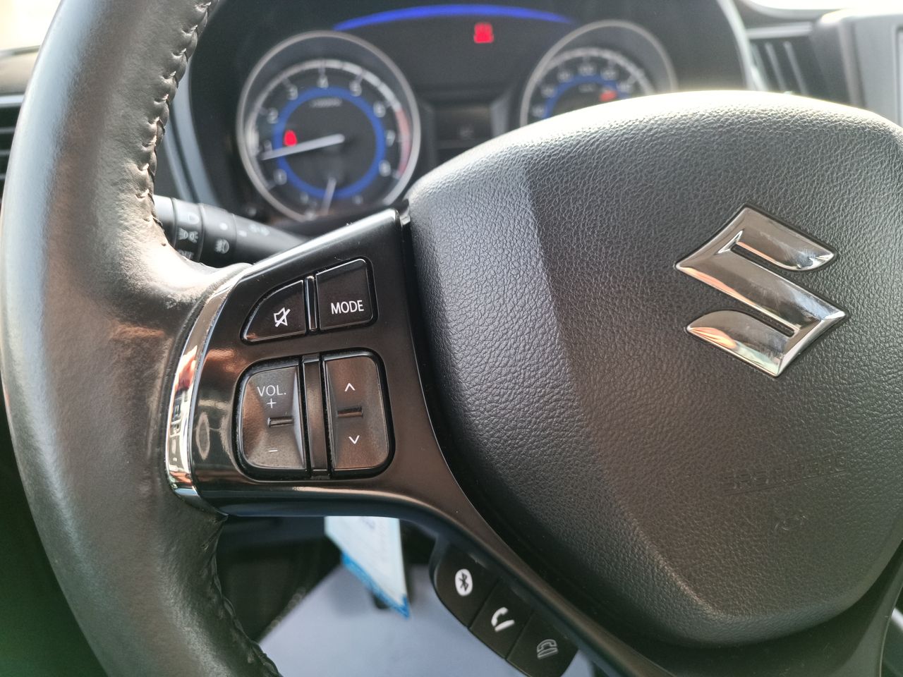 SUZUKI - 27