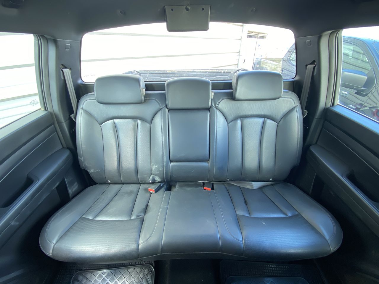 SSANGYONG - 33
