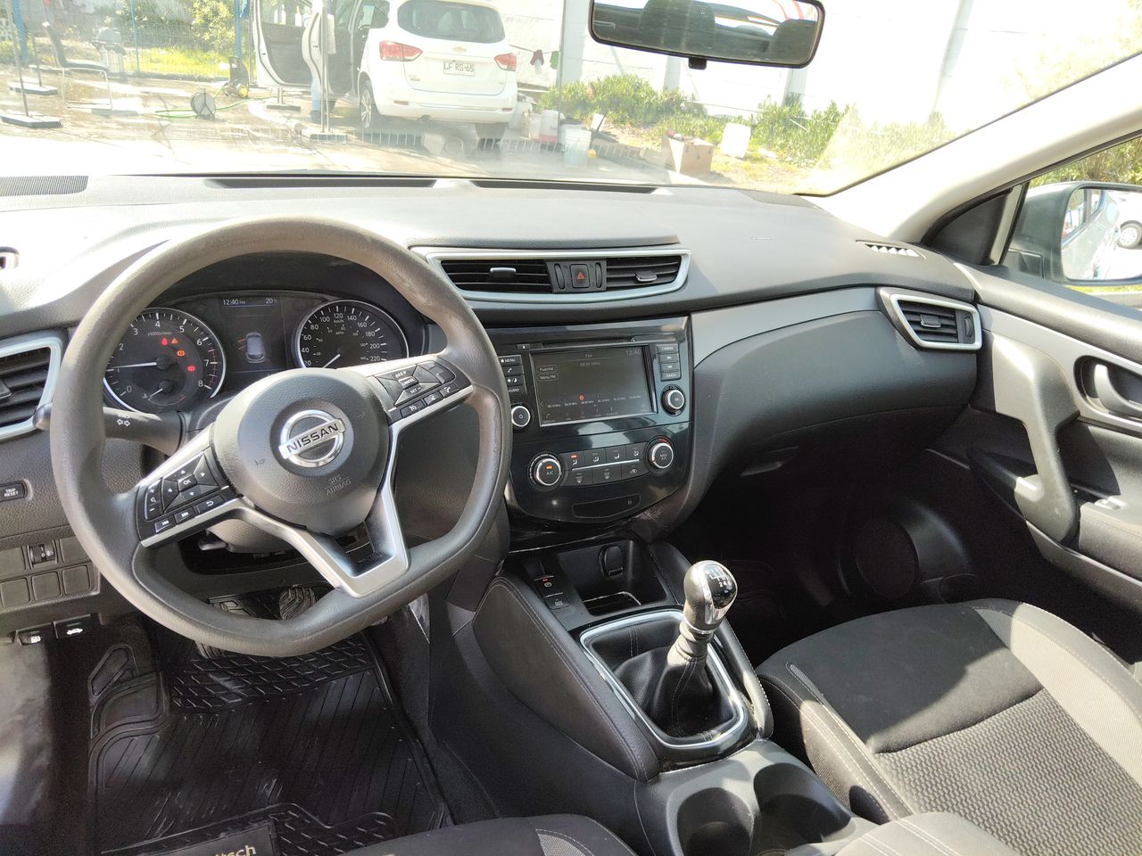 NISSAN - 16