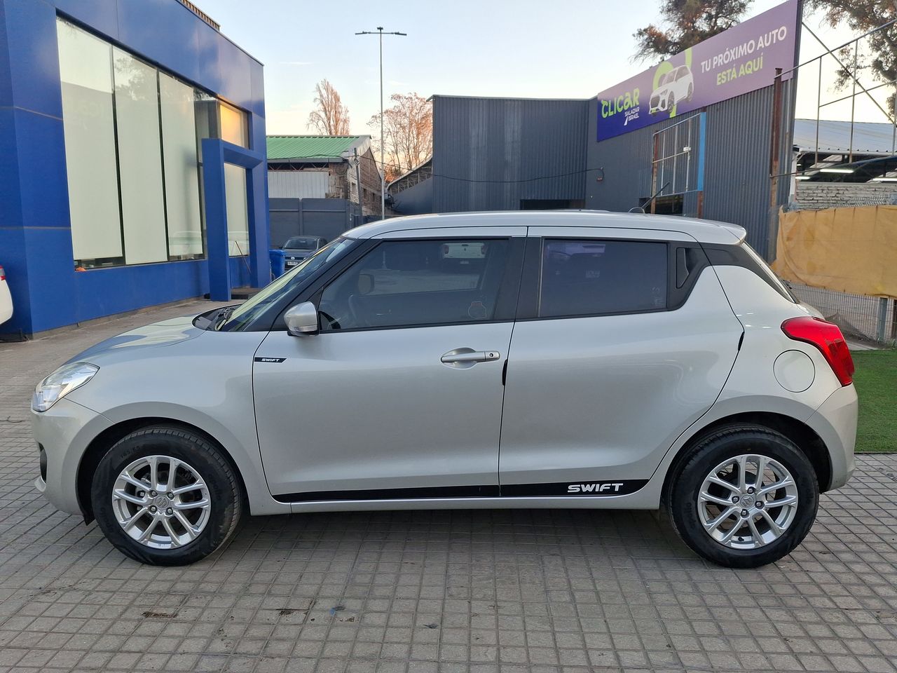 SUZUKI - 4