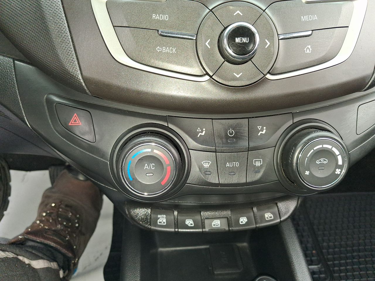 CHEVROLET - 20