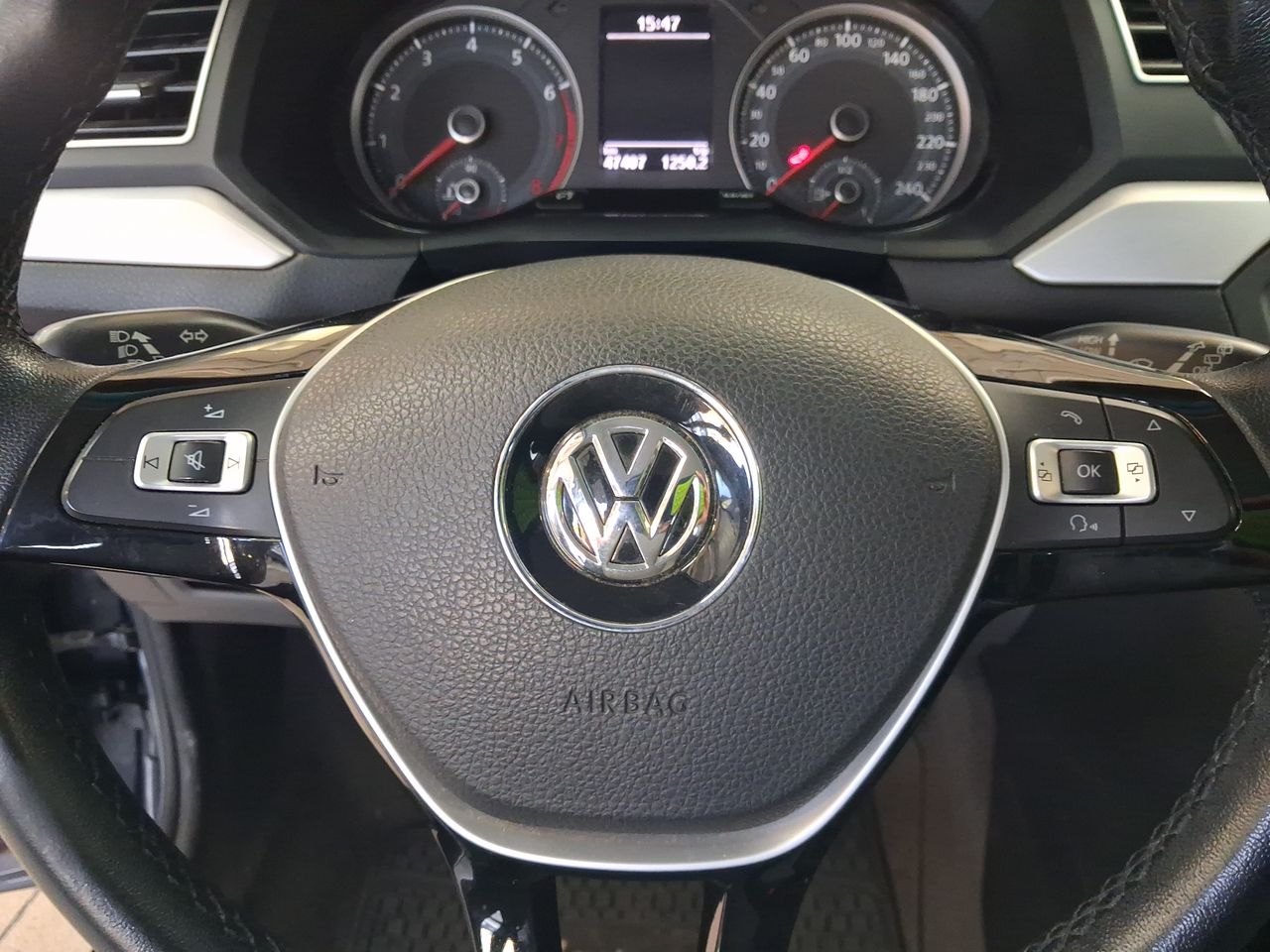 VOLKSWAGEN - 18
