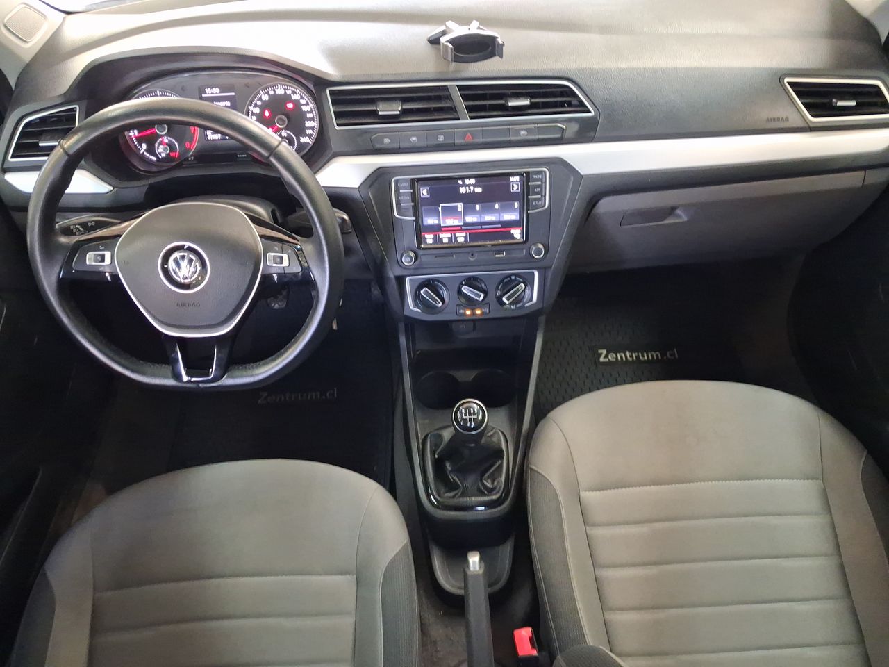 VOLKSWAGEN - 3