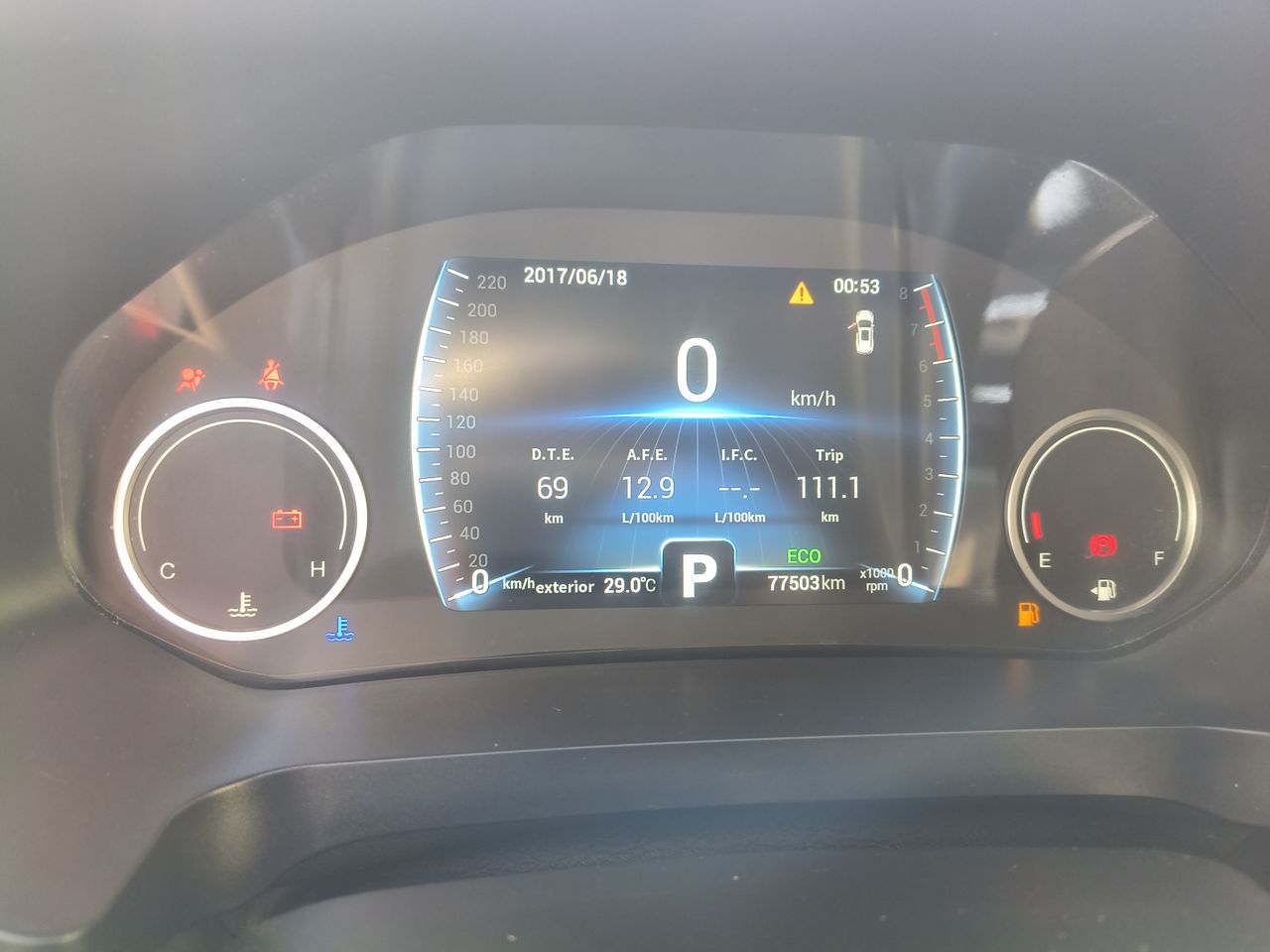 Chery Tiggo 8 — foto 17 de 23