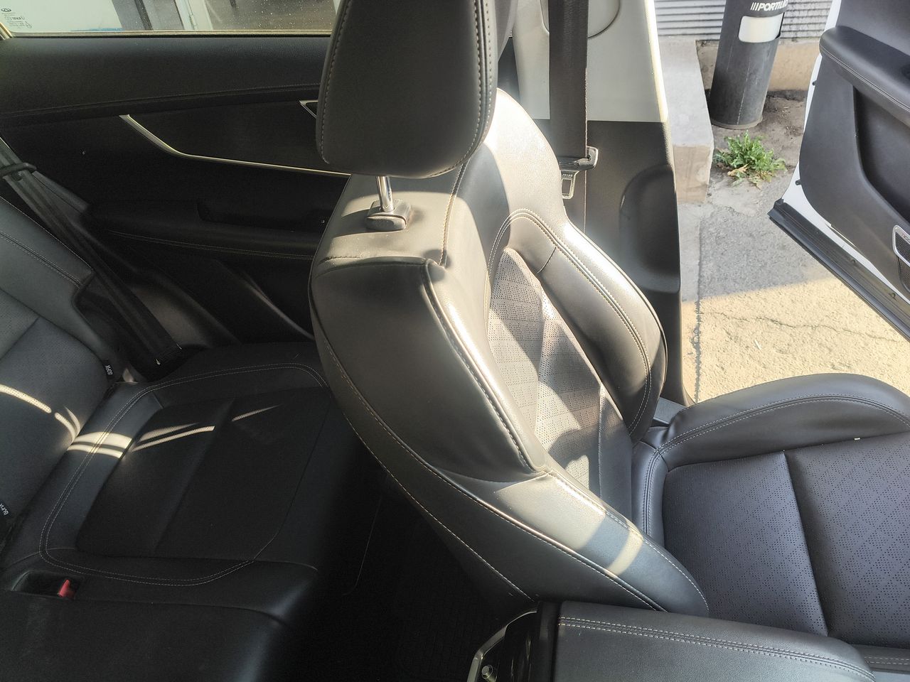 Chery Tiggo 8 — foto 8 de 23