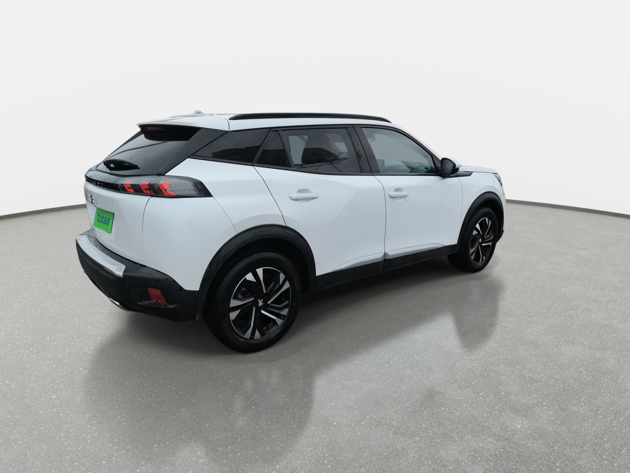 Peugeot 2008 — foto 8 de 34