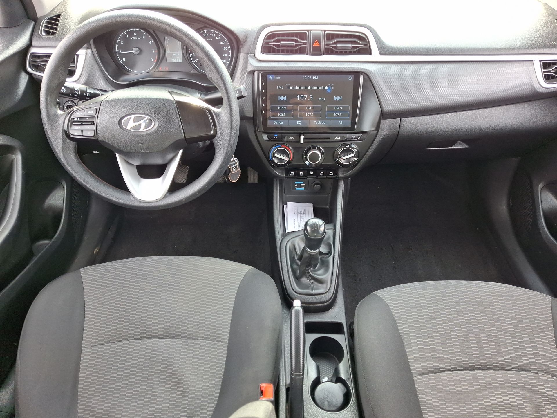 HYUNDAI - 26
