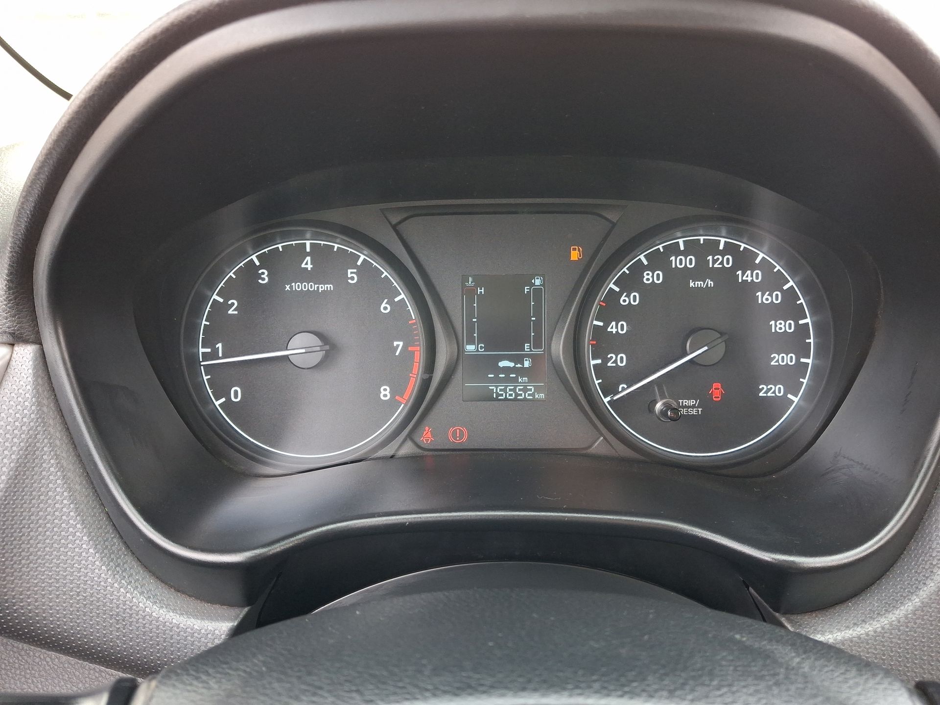 HYUNDAI - 22