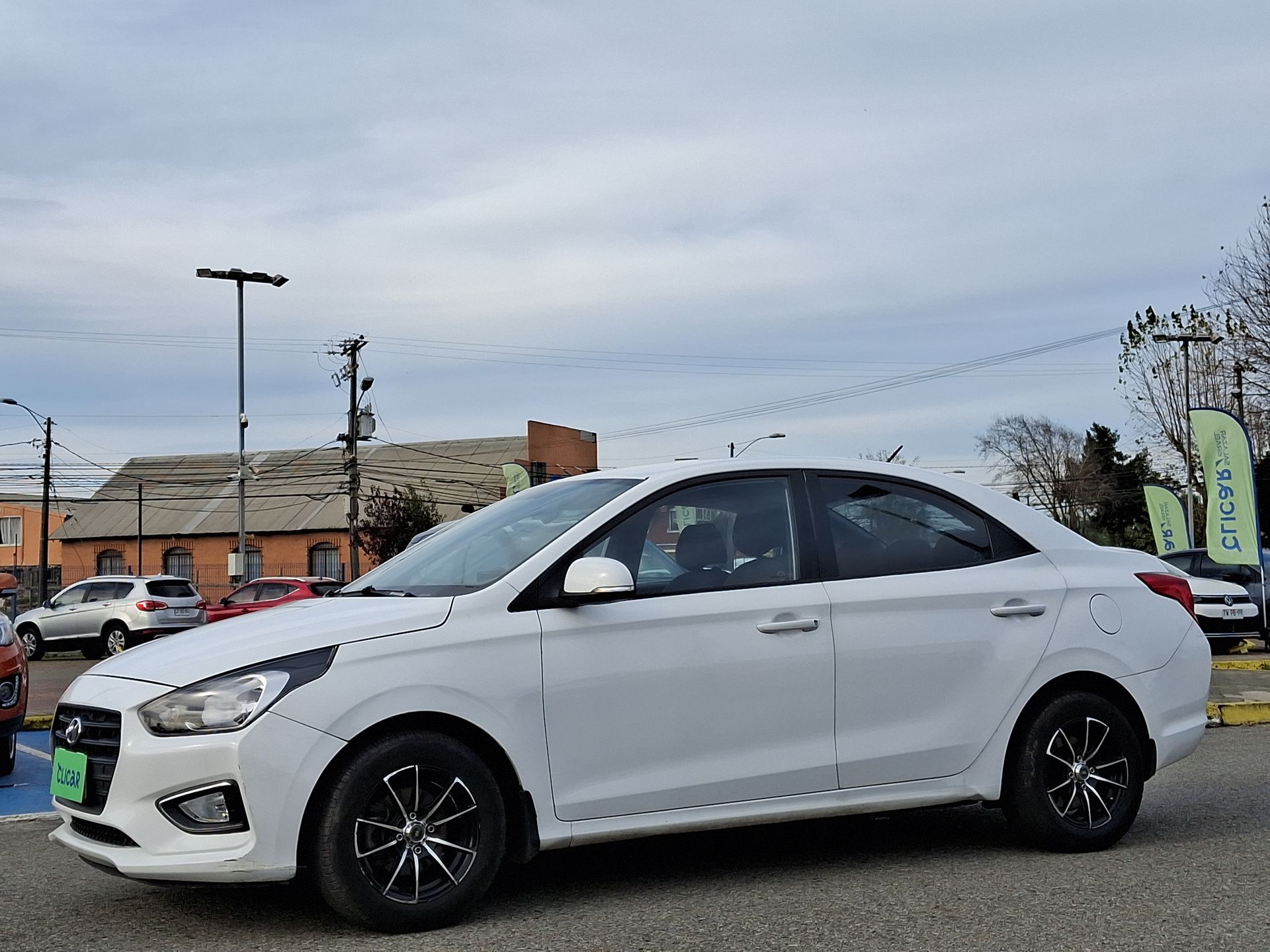 HYUNDAI - 3