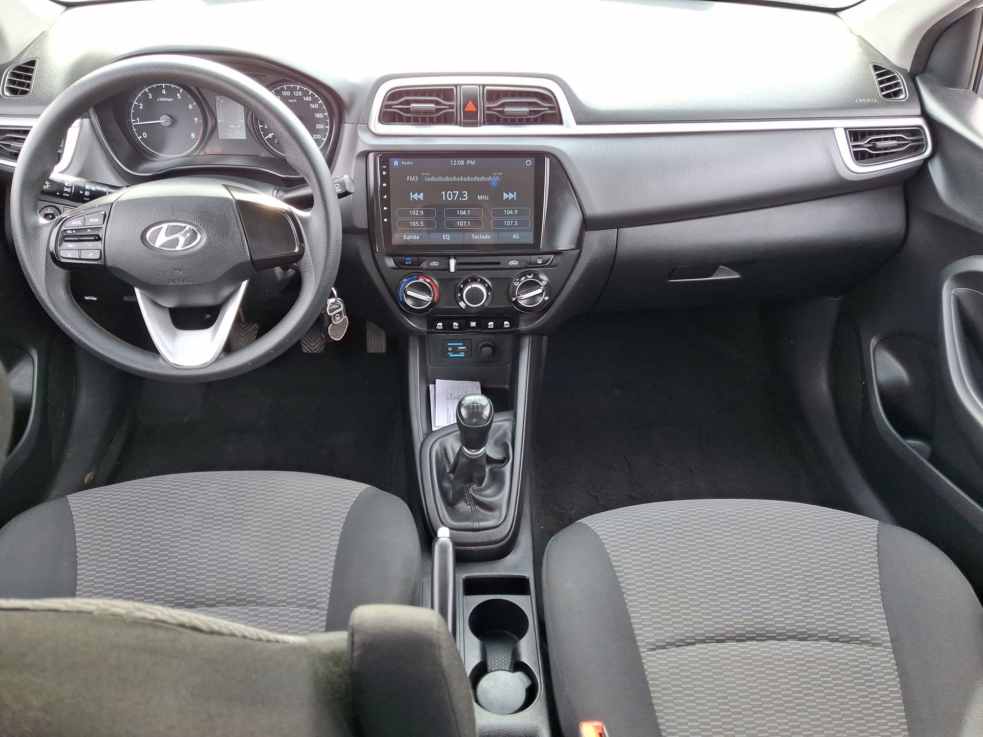 HYUNDAI - 9